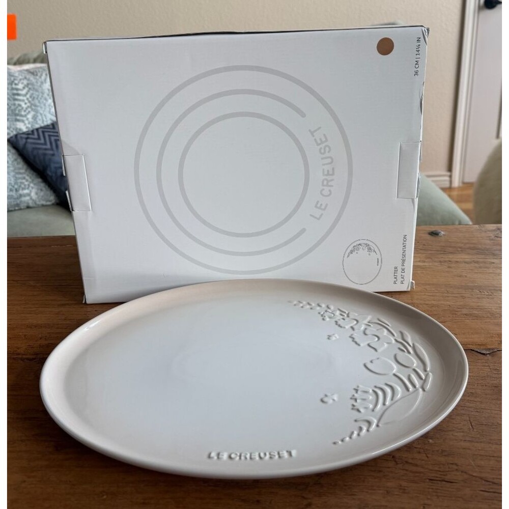 Le Creuset Stoneware Jardin Relief Oval Platter 14.25 " 36 cm Meringue NEW